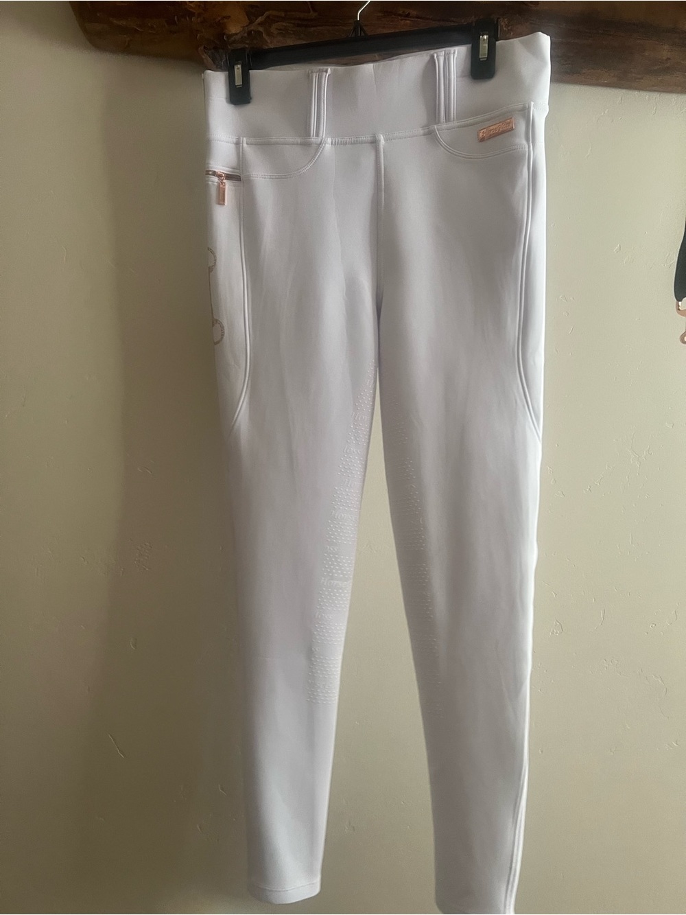 Women’s White Riding Breeches with Full Seat…with belt…worn once! - Picture 3 of 3